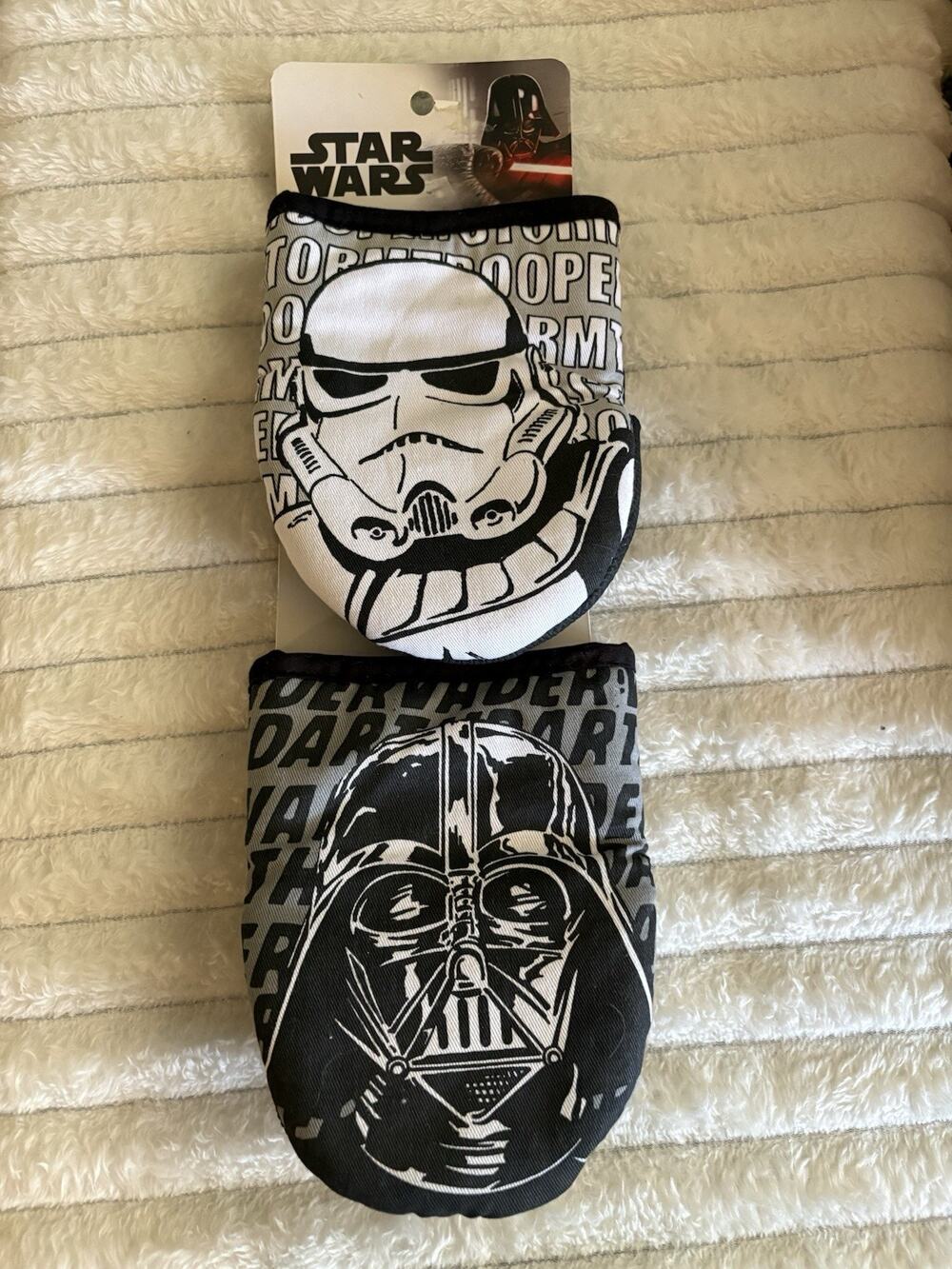 Star Wars Mini Oven Mitts 2pk Darth Vader Stormtrooper New